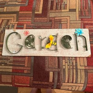 Garden Sign Wall Hanging Metal Letters Bee & Flowers Flaw on Corner See Photos